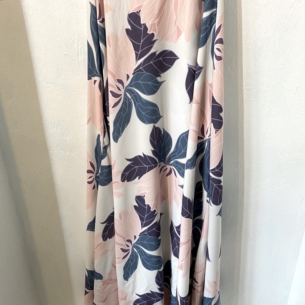 Gorgeous Pink and Purple floral floor length gown.Cut out at waist.XS - Picture 6 of 7